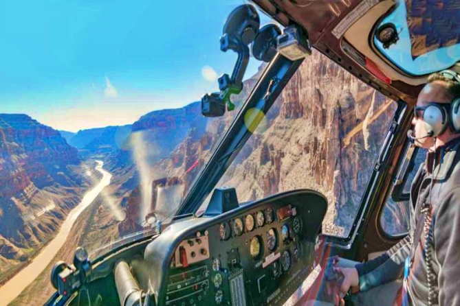 Grand Canyon Helicopter Tour